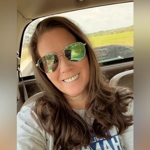 Meet your Posher, Joy